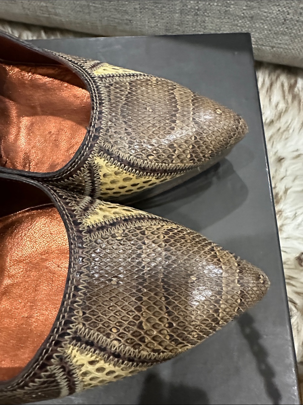 GUCCI Brown PURE SNAKE SKIN Pointed Toe Platform Pumps W/gold GUCCI - Picture 4 of 11